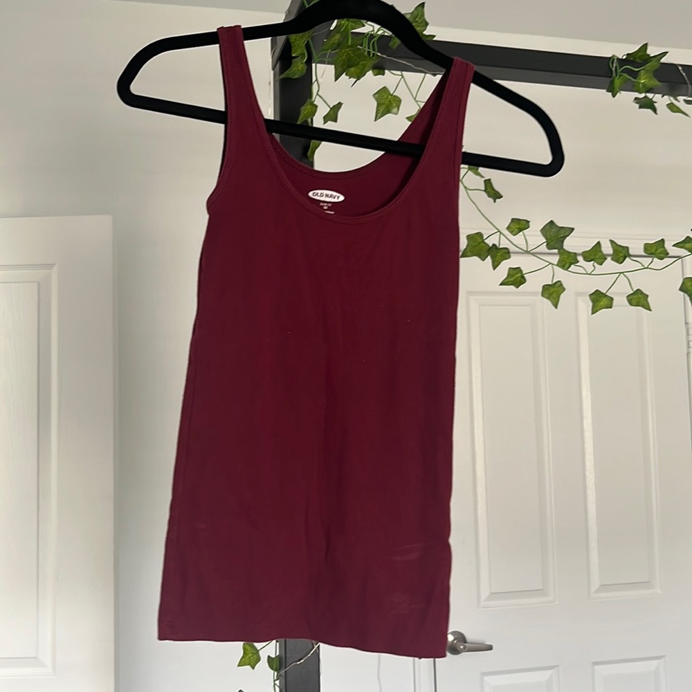 Maroon tank top